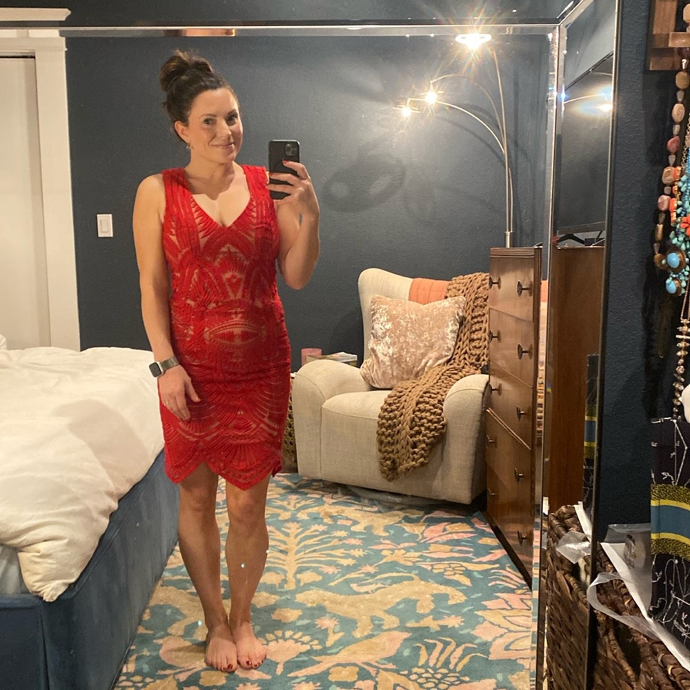 Bardot red lace cocktail dress. US 4/ XS